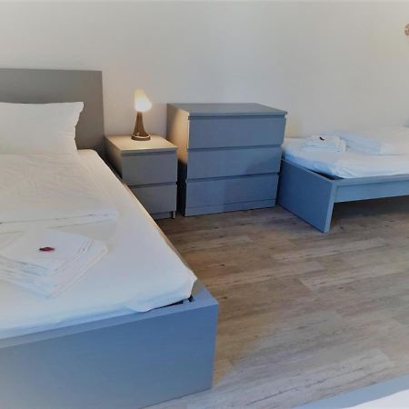 Mehrbett-Apartment 1 Citynah, Einfache Ausstattung Hamburg-Harburg Exteriör bild