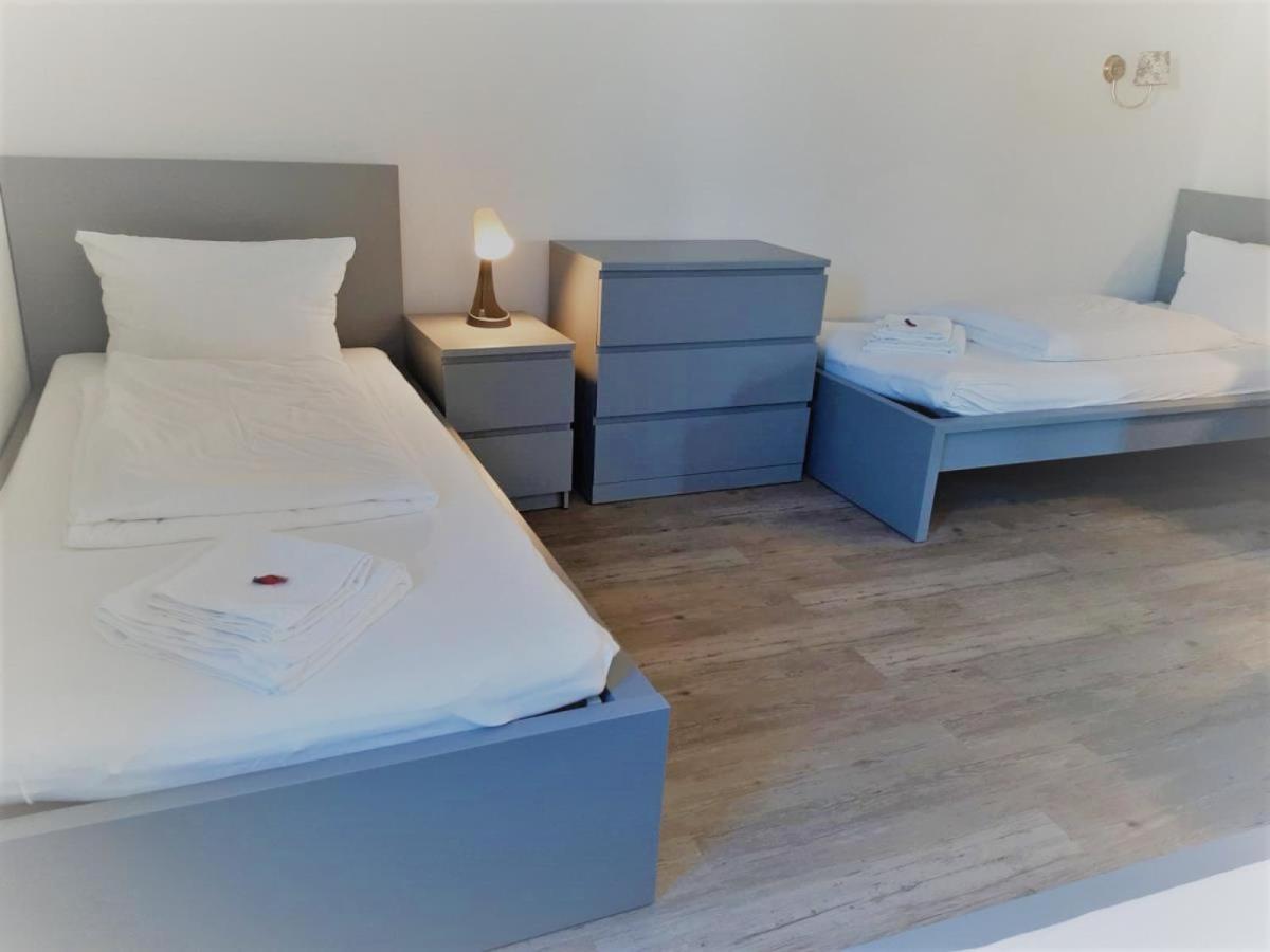 Mehrbett-Apartment 1 Citynah, Einfache Ausstattung Hamburg-Harburg Exteriör bild