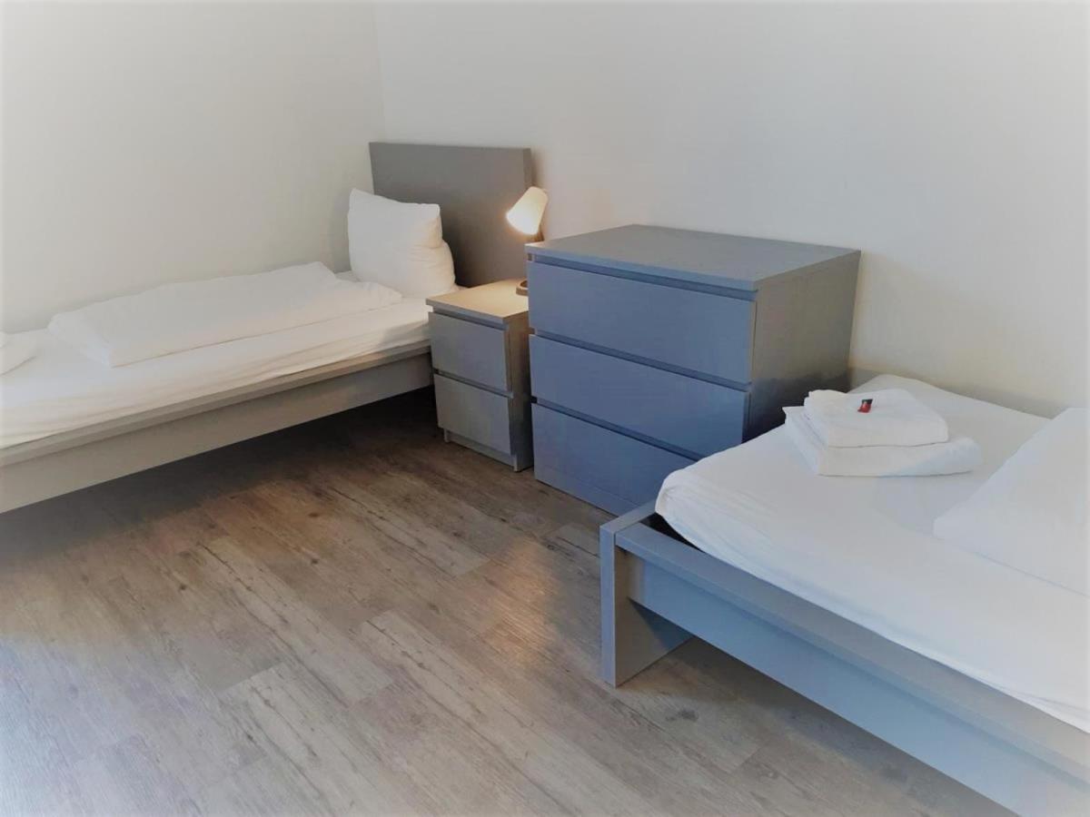 Mehrbett-Apartment 1 Citynah, Einfache Ausstattung Hamburg-Harburg Exteriör bild